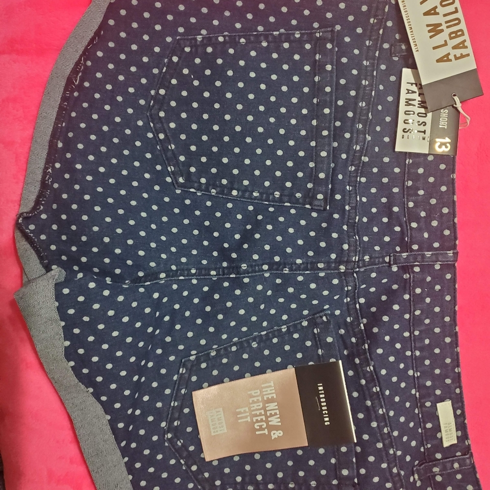 Shorts - Picture 2 of 2